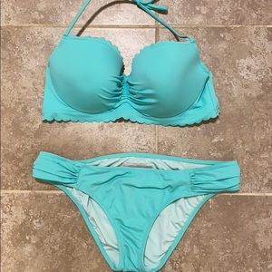 Victoria’s Secret bikini